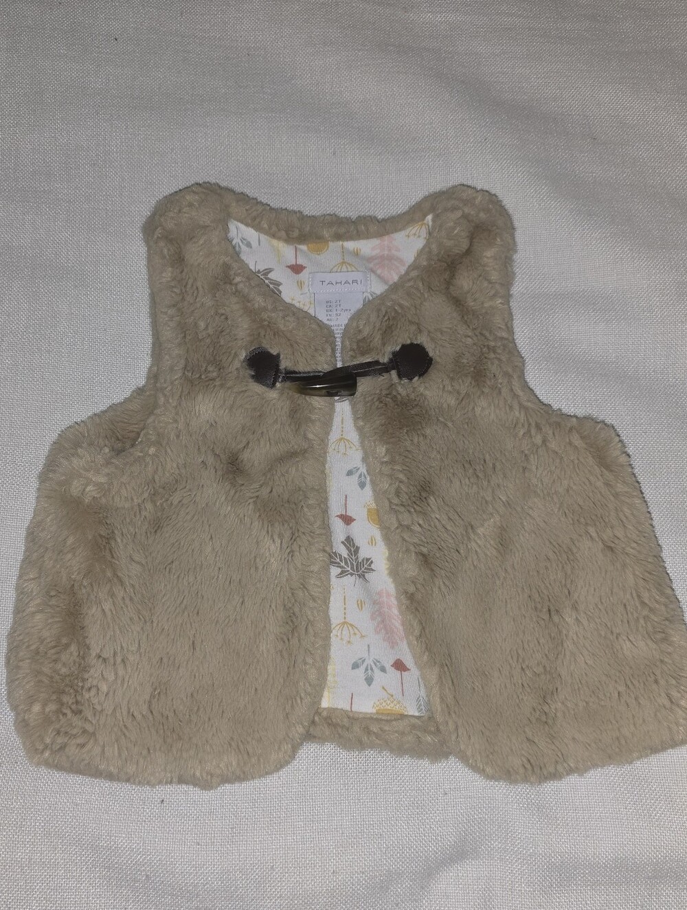 Tahari Girls 2T Beige Faux Fur Vest ONLY Autumn Theme Lining